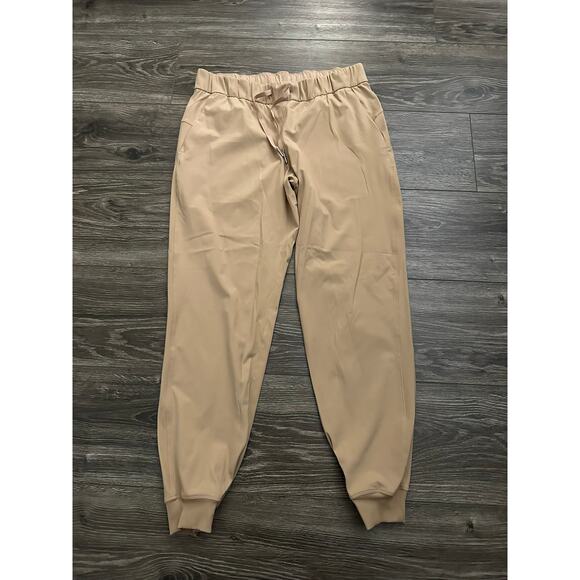Lululemon On the Fly Jogger 25" *Luxtreme Beech Wood size 8 - Picture 1 of 8